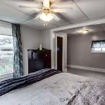 Family-Friendly Altoona Abode With Spacious Patio!
