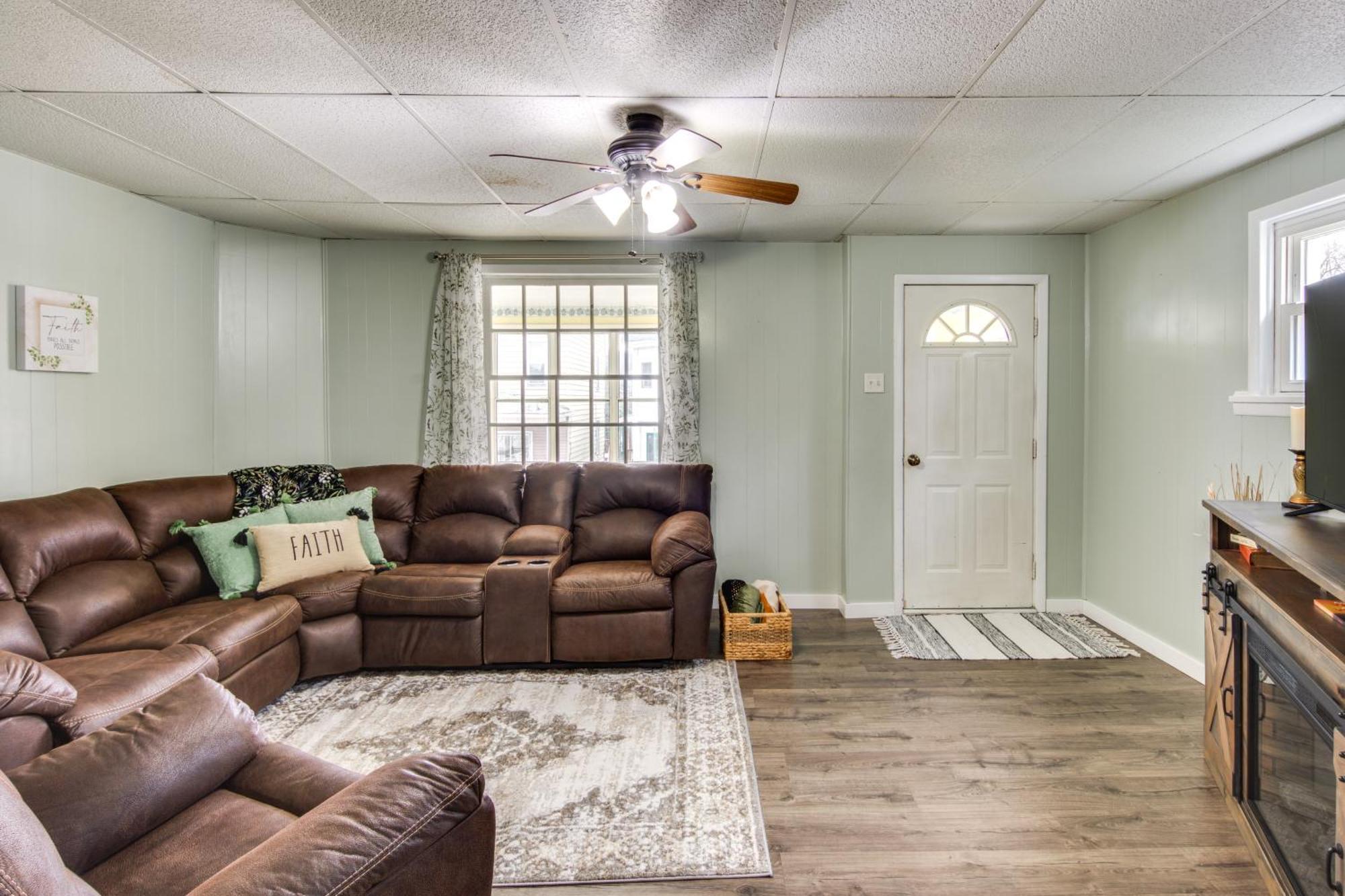 Holiday home Family-friendly Abode With Spacious Patio!