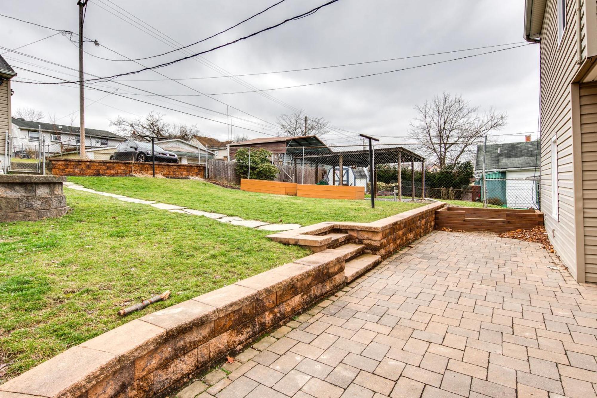 Family-friendly Abode With Spacious Patio! Holiday home Altoona